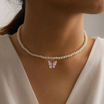 Collier ras du cou élégant en perles blanches et petites perles rondes pour mariage
