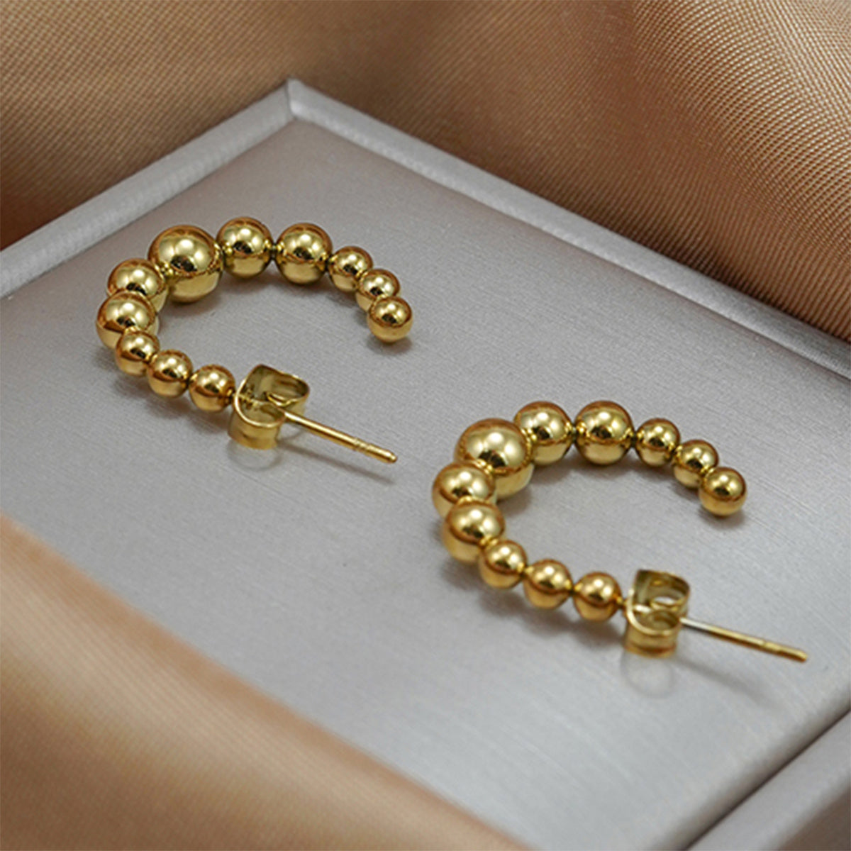 Lxalry Golden Jewelry Set - Crescent Pendant Necklace & Earrings