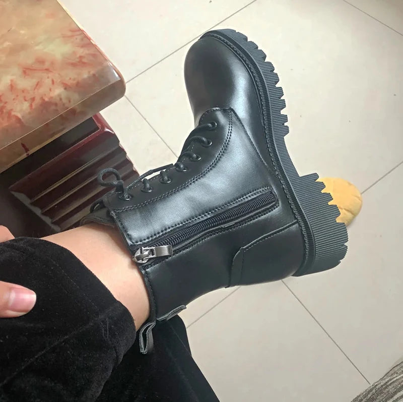 Waterproof Winter Snow Boots Women 2025 Plus Velvet Thick Cotton Women Shoes Black Leather Warm Platform Women's Ankle Boots