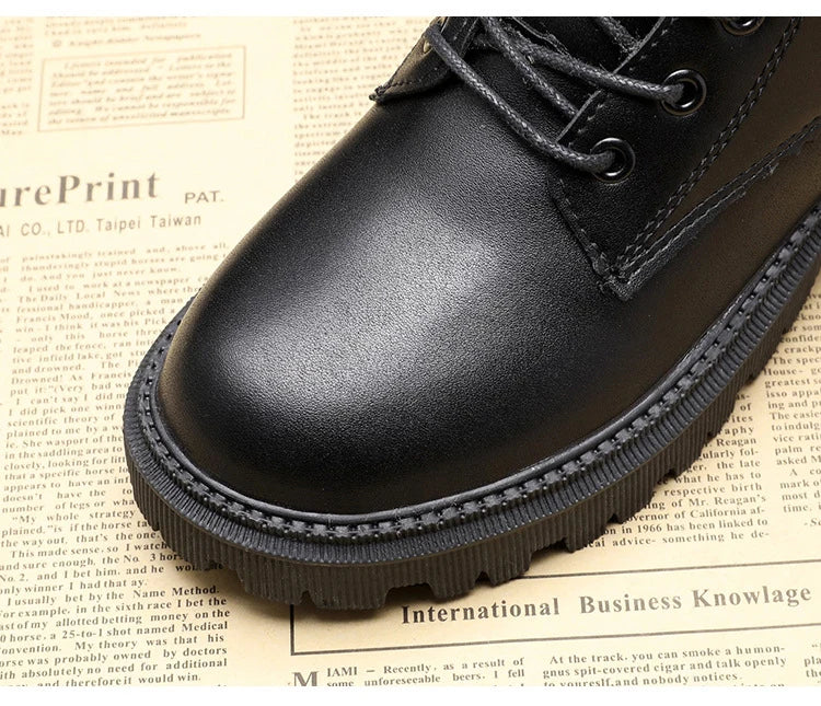 Waterproof Winter Snow Boots Women 2025 Plus Velvet Thick Cotton Women Shoes Black Leather Warm Platform Women's Ankle Boots