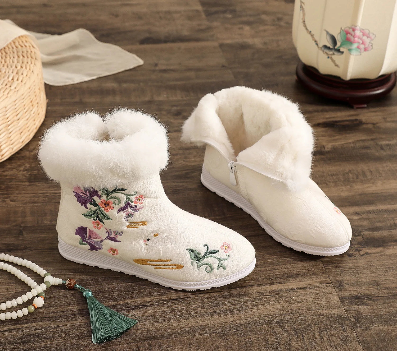 Fashion Winter Boots Women's Shoes Ethnic Style Embroidered Short Boots Women Warm Snow Shoes Female Antiquity Dance Flat Boot