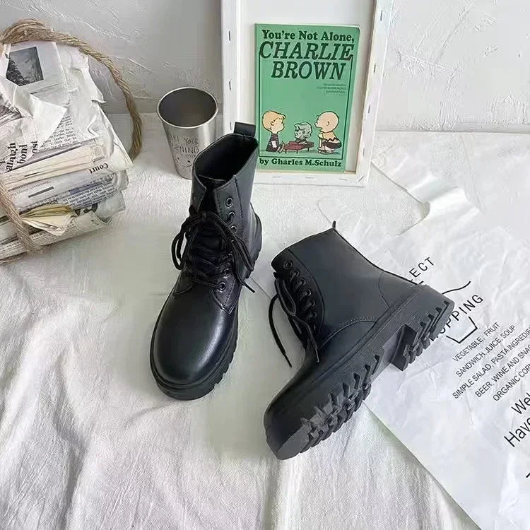 Waterproof Winter Snow Boots Women 2025 Plus Velvet Thick Cotton Women Shoes Black Leather Warm Platform Women's Ankle Boots