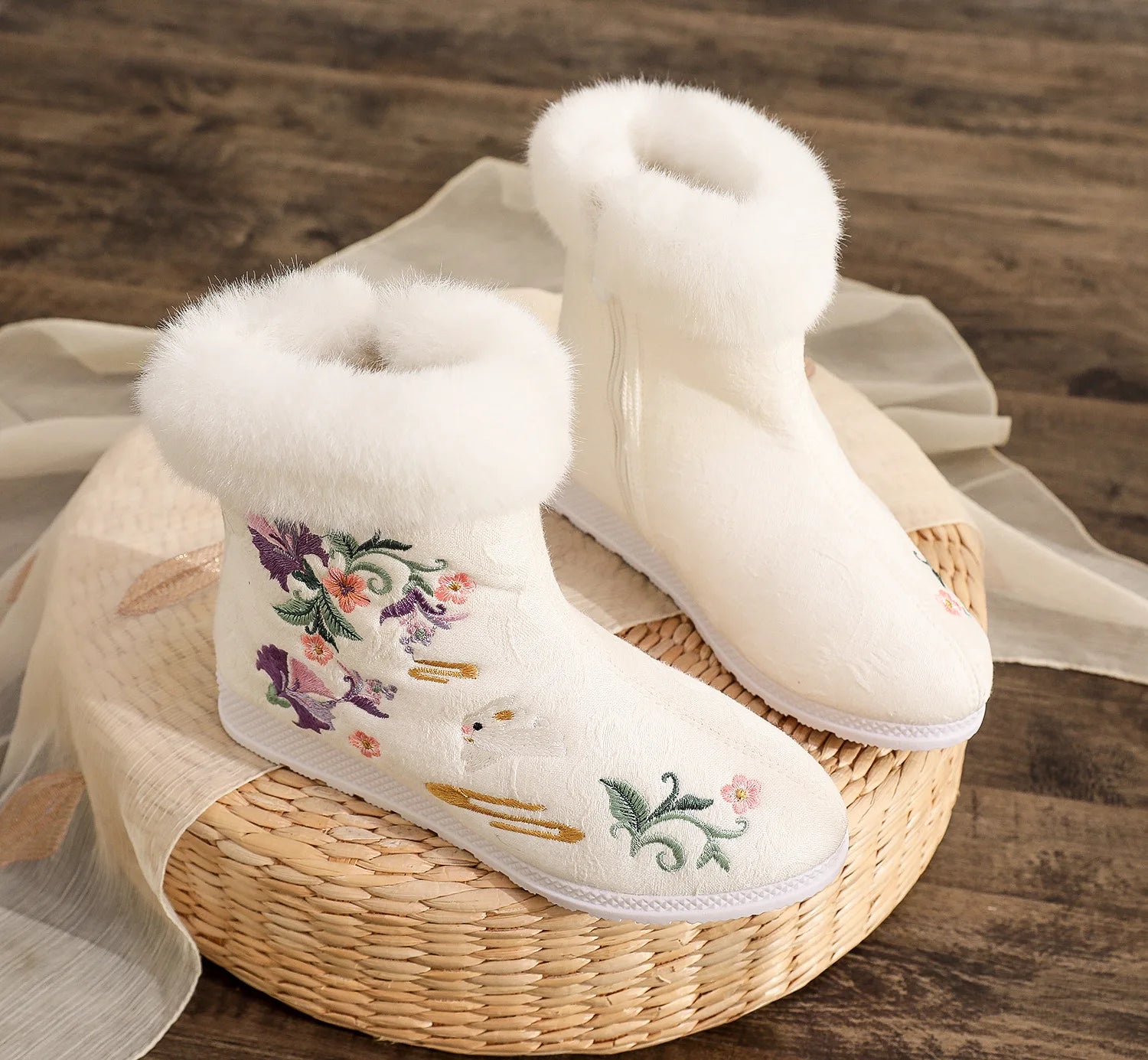 Fashion Winter Boots Women's Shoes Ethnic Style Embroidered Short Boots Women Warm Snow Shoes Female Antiquity Dance Flat Boot