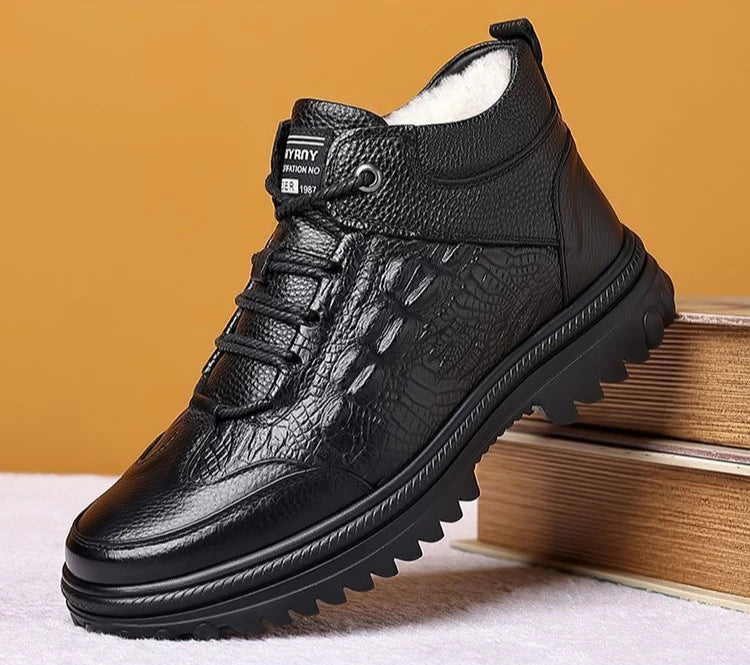 Snow Boots for Men Black High Top Lace Up Leather Winter Shoes Man Waterproof Casual Fashion Footwear Quality Fleece New in Fur