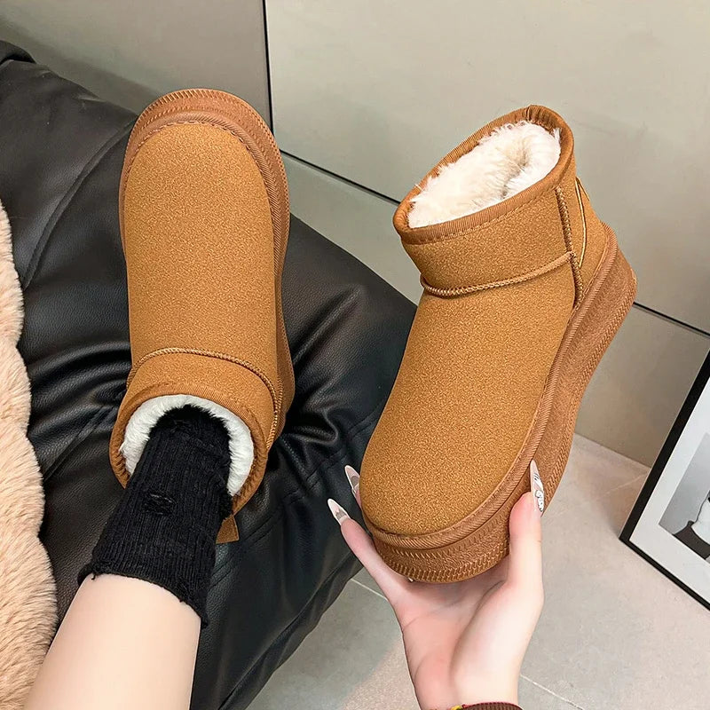 Winter warm cotton shoes for new style, thickened outer wear, slip-on short boots, anti-slip snow ground casual shoes, versatile