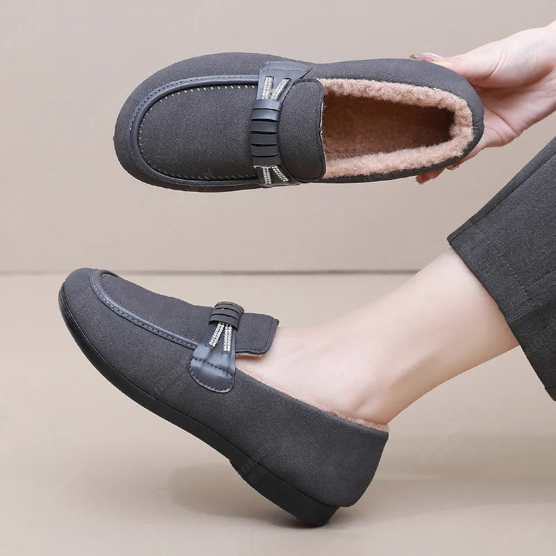 Women Winter Casual Shoes New Soft Flat Non-slip Loafers Fashion Comfort Warm Plush Slip on Female Cotton Shoes