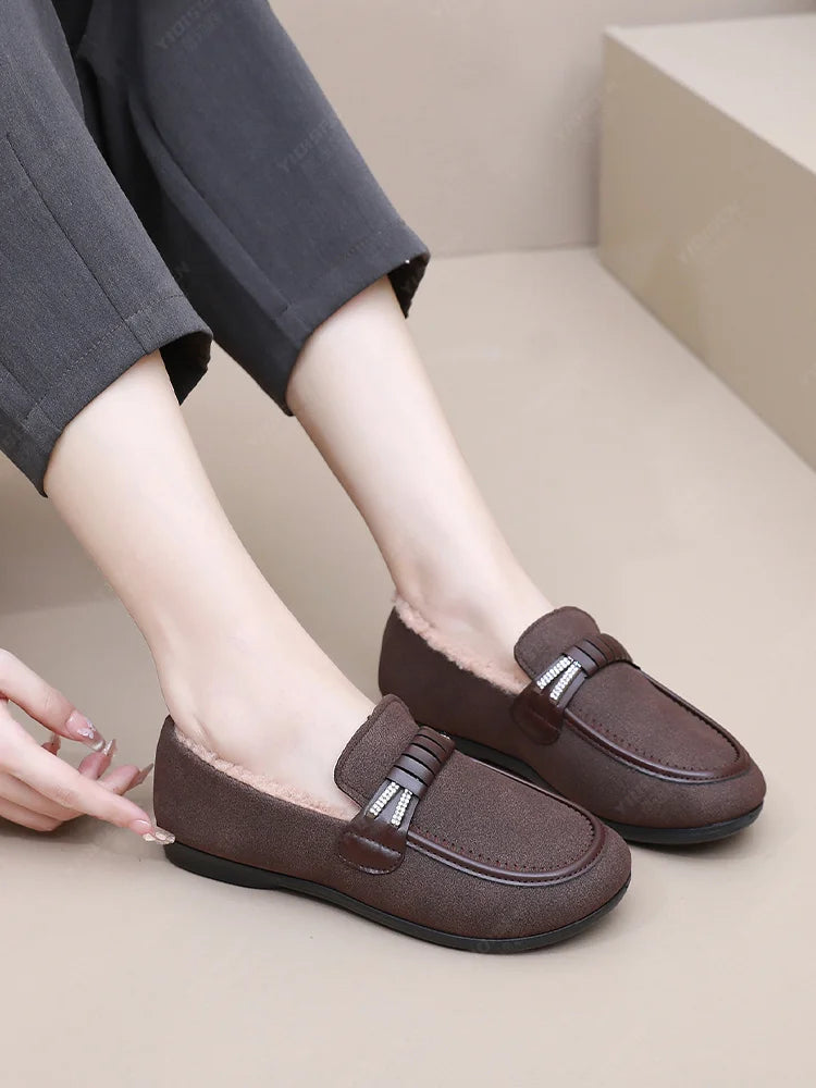 Women Winter Casual Shoes New Soft Flat Non-slip Loafers Fashion Comfort Warm Plush Slip on Female Cotton Shoes