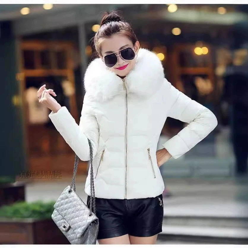 Autumn Winter Women Short Cotton Coat 2025 New Women Cotton Coat Large Fur Collar Parkas Large Size Women'S Cotton Padded Jacket