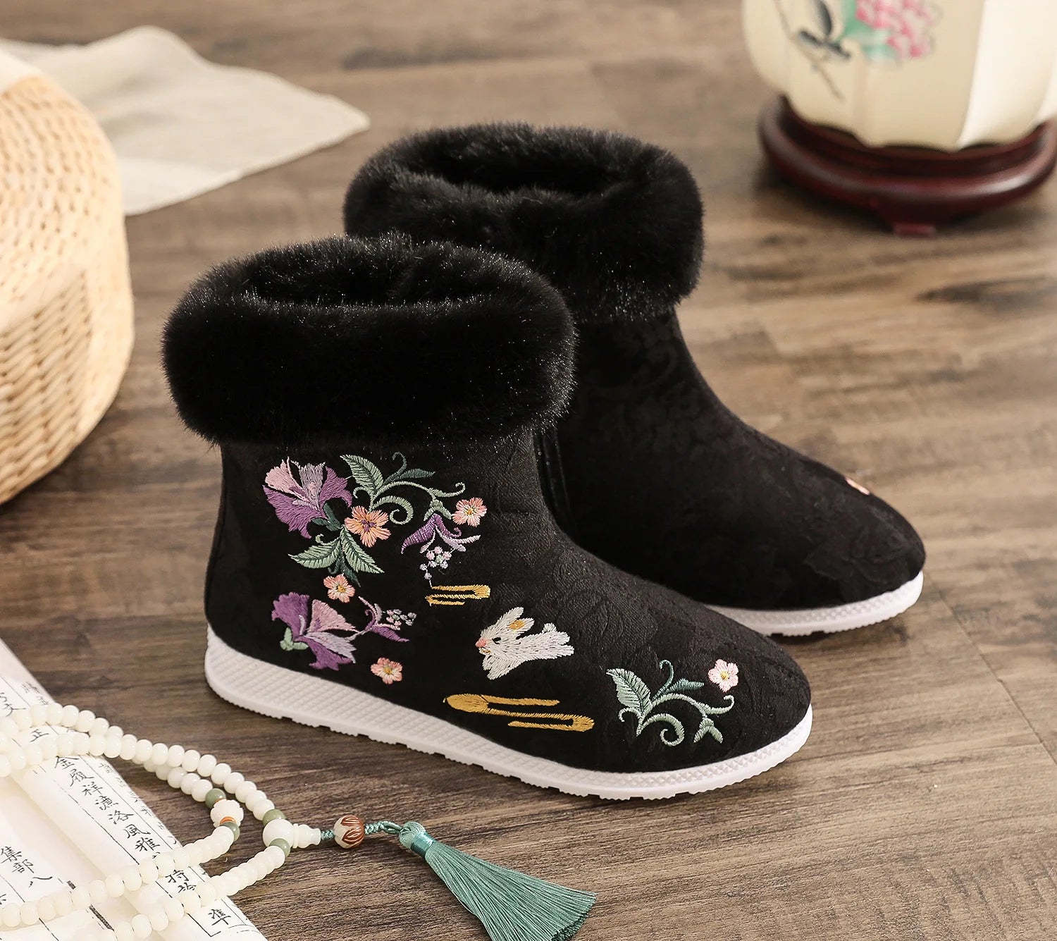 Fashion Winter Boots Women's Shoes Ethnic Style Embroidered Short Boots Women Warm Snow Shoes Female Antiquity Dance Flat Boot