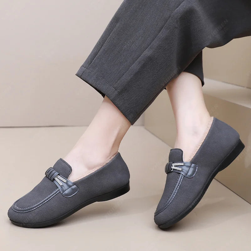 Women Winter Casual Shoes New Soft Flat Non-slip Loafers Fashion Comfort Warm Plush Slip on Female Cotton Shoes
