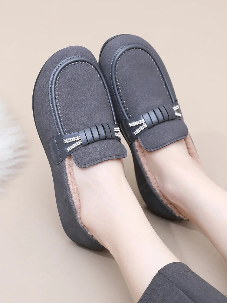 Women Winter Casual Shoes New Soft Flat Non-slip Loafers Fashion Comfort Warm Plush Slip on Female Cotton Shoes