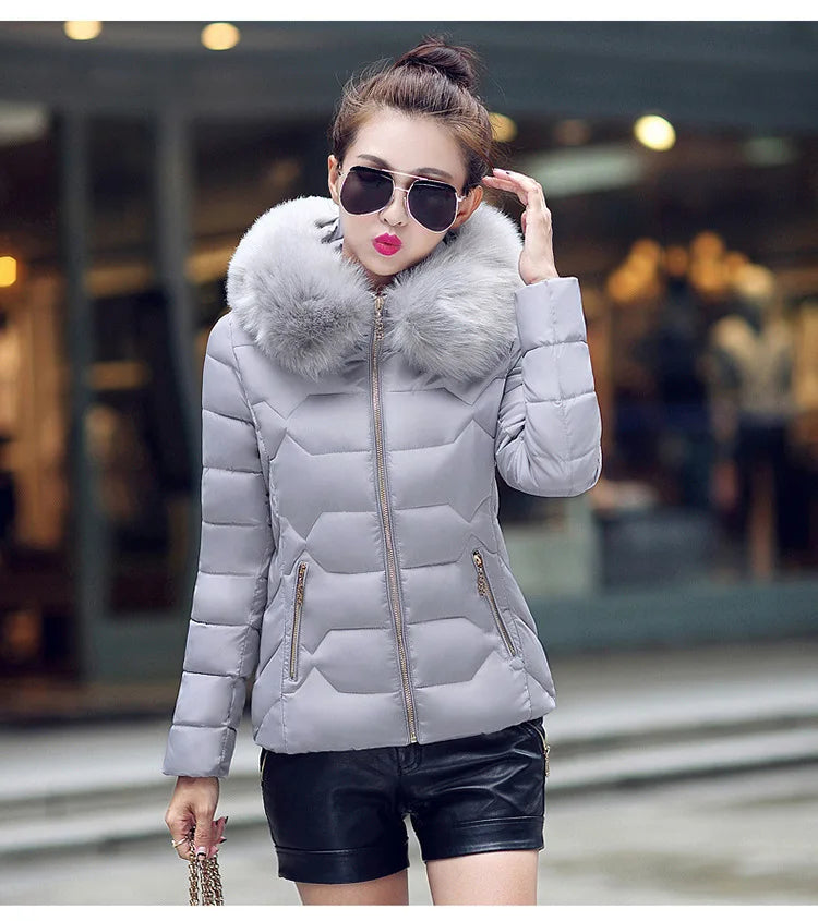 Autumn Winter Women Short Cotton Coat 2025 New Women Cotton Coat Large Fur Collar Parkas Large Size Women'S Cotton Padded Jacket