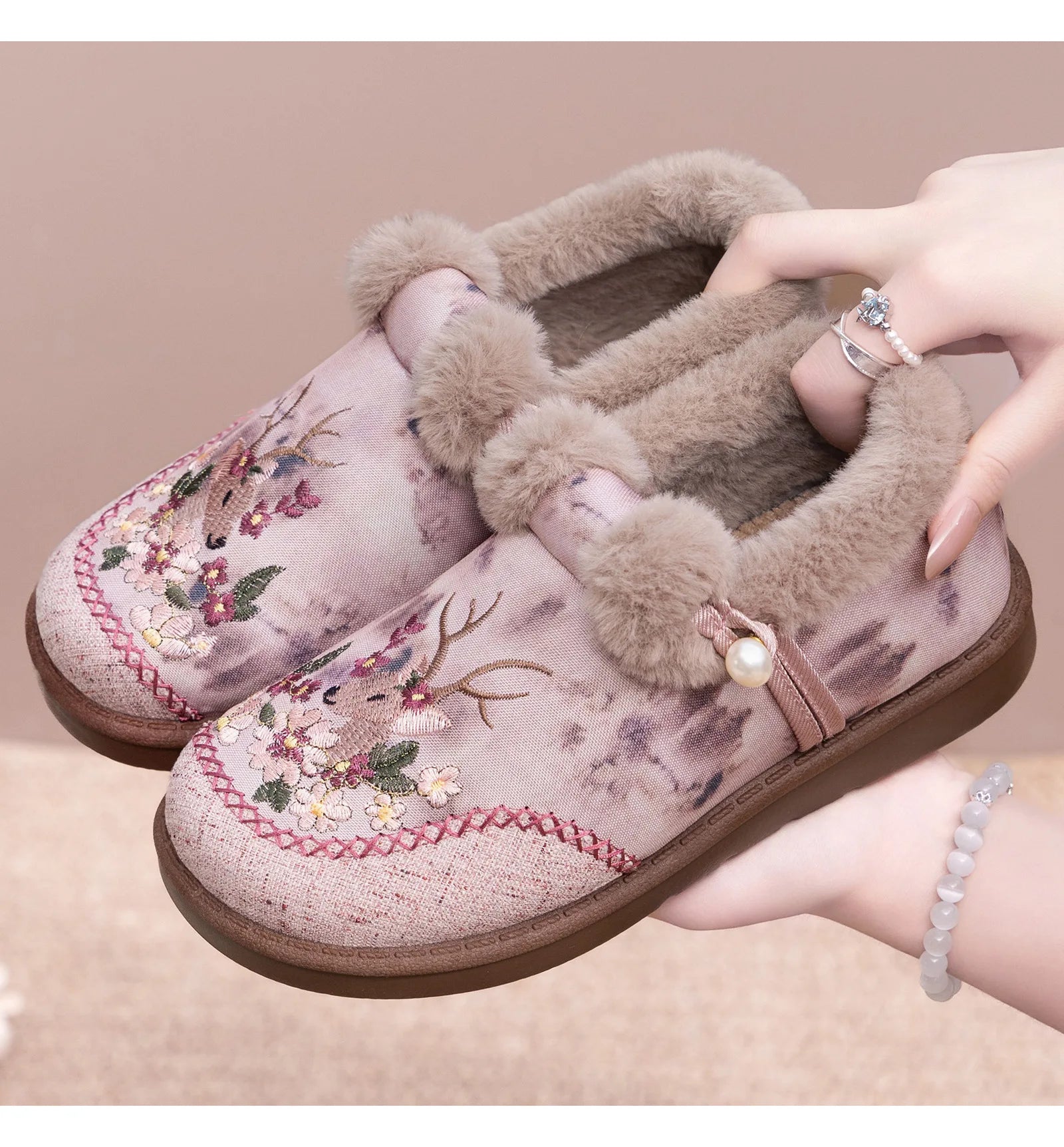 Winter Snow Boots For Women Brand Plus Thick Fur Cotton Shoes Outdoor Warm Footwear Embroidery ladies Ankle Boot Lazy Shoes